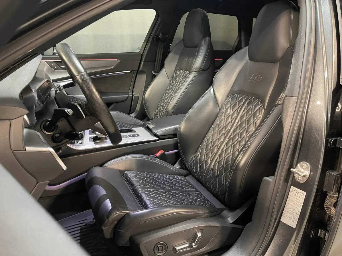 55 TFSI e quattro Pro Line S Competition 20"/RS stoelen leder + memory/Panoramadak/Trekhaak/B&O audio/Stoel + stuurverwarming/Adaptieve cruise/Keyless/Camera/Matrix LED