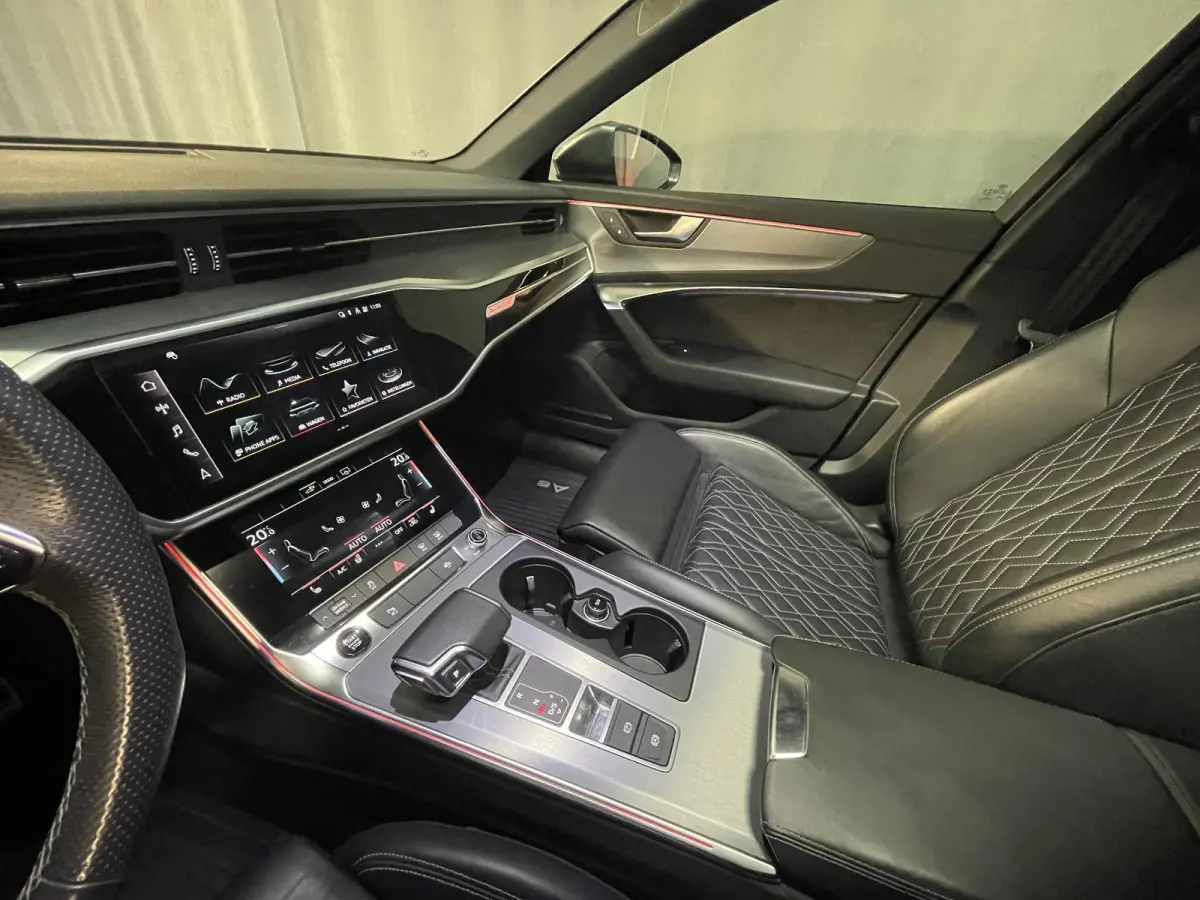 55 TFSI e quattro Pro Line S Competition 20"/RS stoelen leder + memory/Panoramadak/Trekhaak/B&O audio/Stoel + stuurverwarming/Adaptieve cruise/Keyless/Camera/Matrix LED