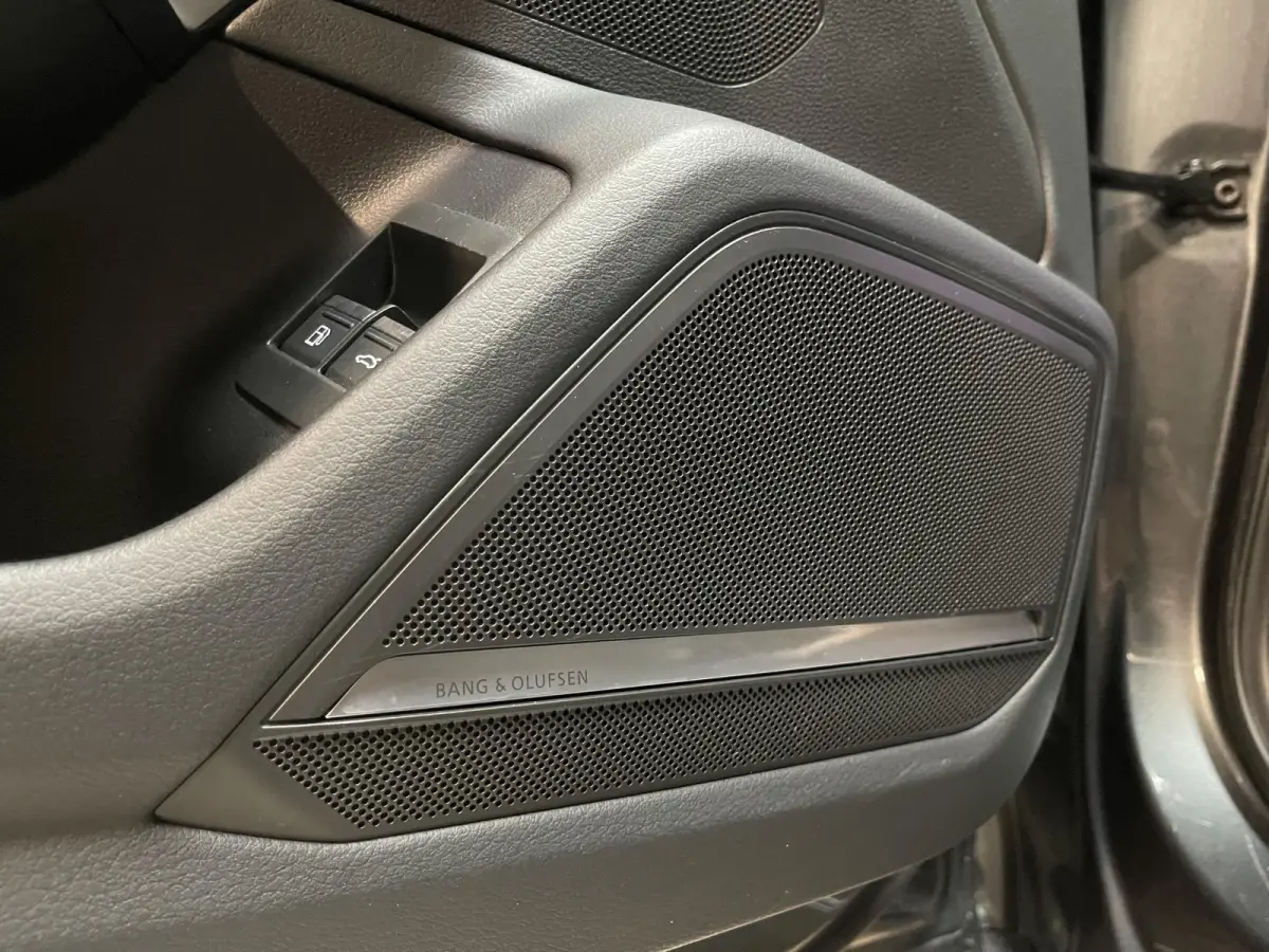 55 TFSI e quattro Pro Line S Competition 20"/RS stoelen leder + memory/Panoramadak/Trekhaak/B&O audio/Stoel + stuurverwarming/Adaptieve cruise/Keyless/Camera/Matrix LED