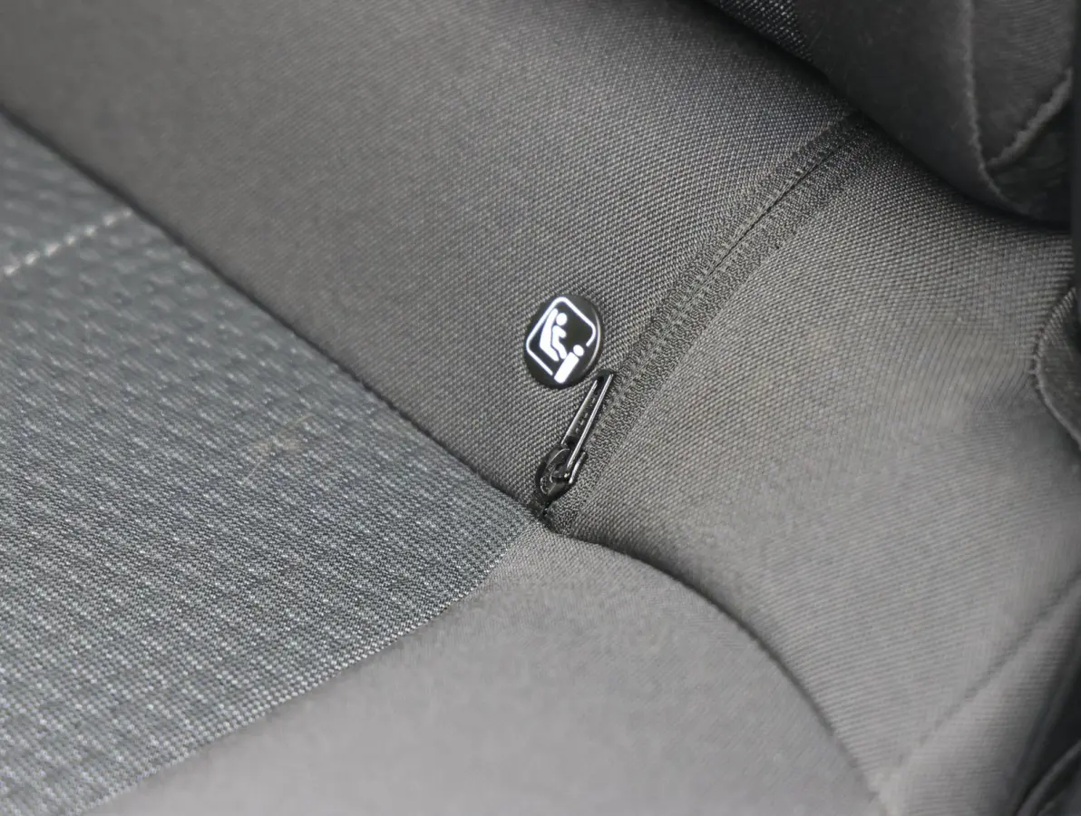 110pk Edition |GRATIS € 1000,- ACCESSOIRES NAAR KEUS! | Navigatie | Camera | AGR stoelen met verwarming