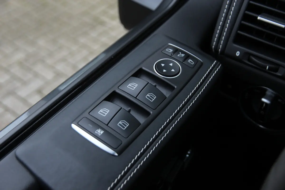 500 4x4² | Orig. NL | BRABUS | Designo | Pano | RVS
