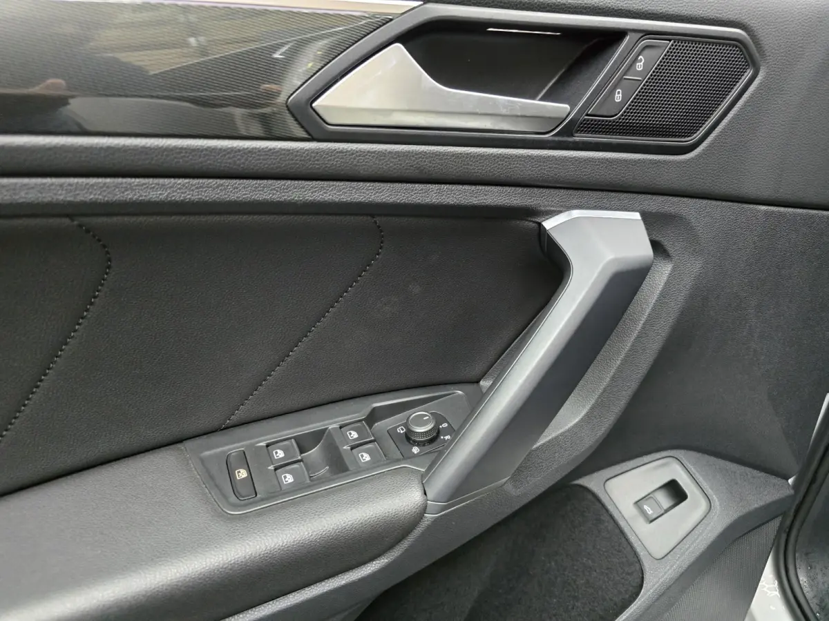 1.5 TSI ACT Highline Business R Pano VCP Leder 360 Navi Clima 19"LM