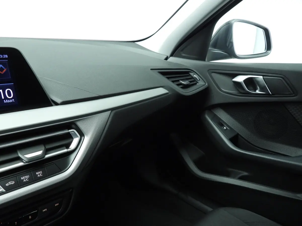 5-deurs 116i | Handbak !! | LED | Navigatie | Clima | PDC | Cruise controle | DAB | Alu 17 inch