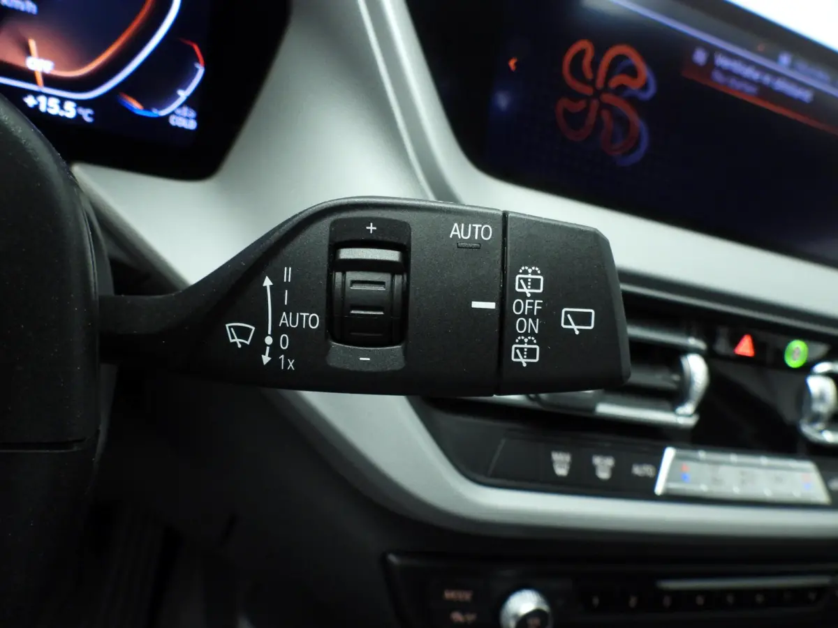5-deurs 116i | Handbak !! | LED | Navigatie | Clima | PDC | Cruise controle | DAB | Alu 17 inch