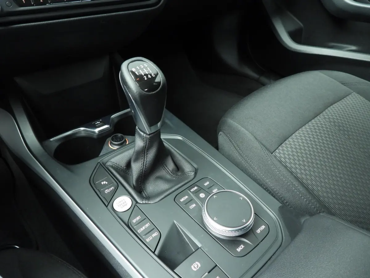5-deurs 116i | Handbak !! | LED | Navigatie | Clima | PDC | Cruise controle | DAB | Alu 17 inch