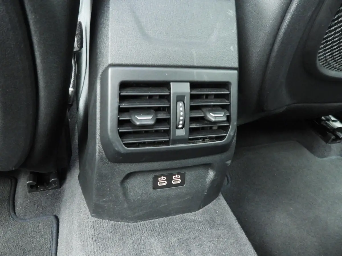 5-deurs 116i | Handbak !! | LED | Navigatie | Clima | PDC | Cruise controle | DAB | Alu 17 inch