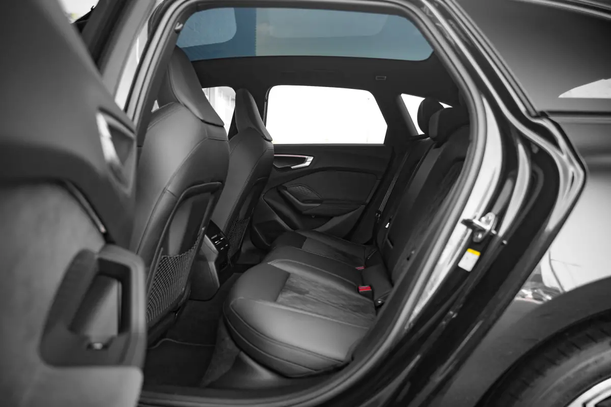 Avant 2.0 quattro S edition | Achteruitrijcamera | Extra getint glas | Lederen/microvezel bekleding