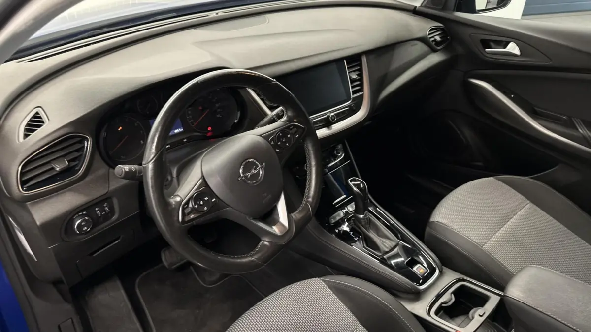 1.2 Turbo Innovation AUTOMAAT STOELVER CRUISE CAMERA NAVI LM CARPLAY.