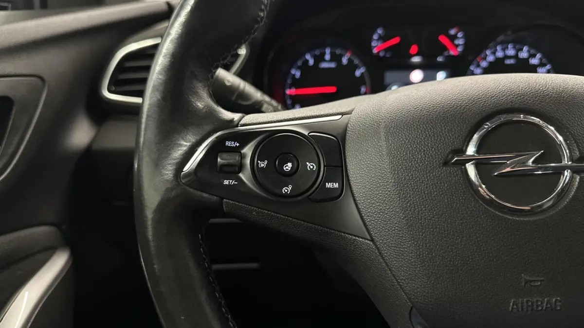 1.2 Turbo Innovation AUTOMAAT STOELVER CRUISE CAMERA NAVI LM CARPLAY.