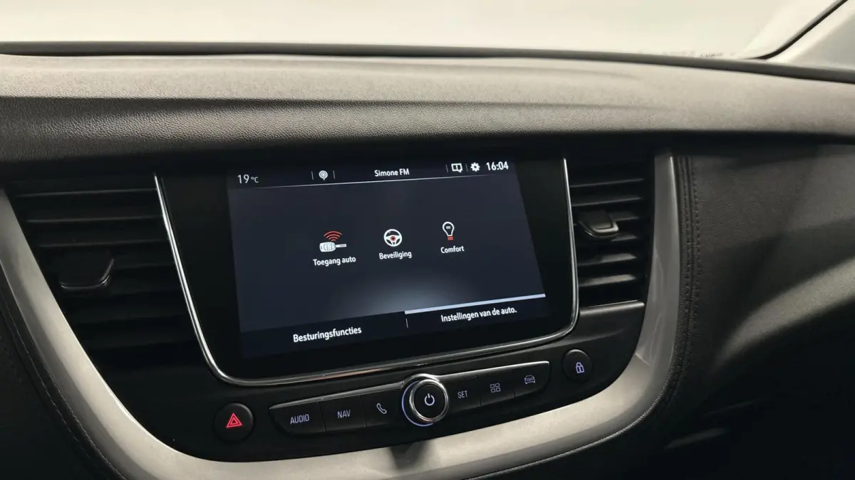 1.2 Turbo Innovation AUTOMAAT STOELVER CRUISE CAMERA NAVI LM CARPLAY.