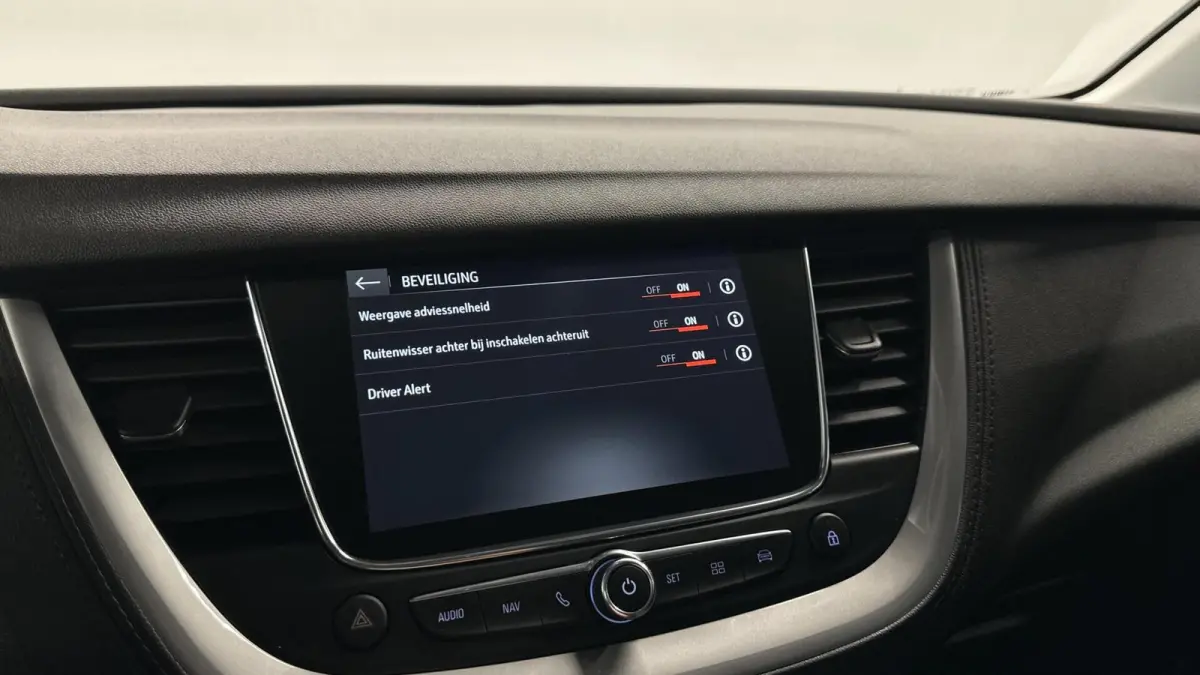 1.2 Turbo Innovation AUTOMAAT STOELVER CRUISE CAMERA NAVI LM CARPLAY.