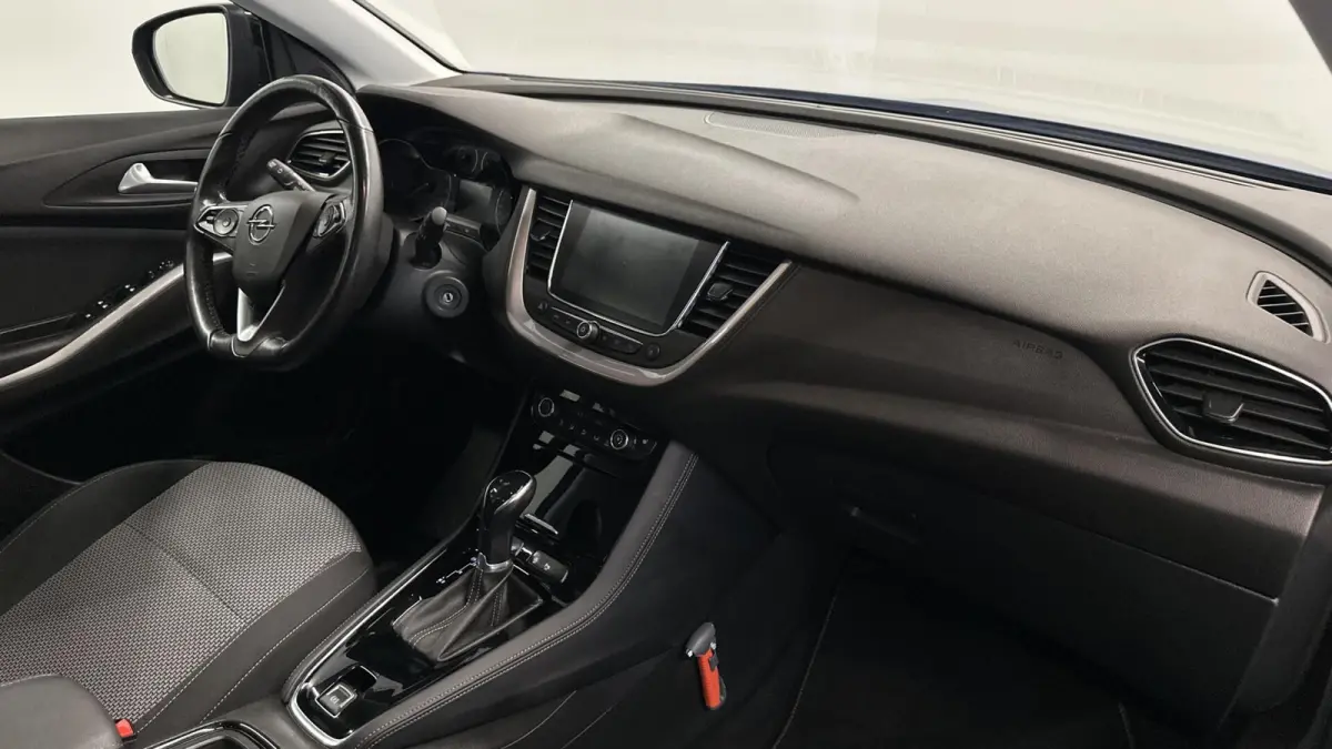 1.2 Turbo Innovation AUTOMAAT STOELVER CRUISE CAMERA NAVI LM CARPLAY.
