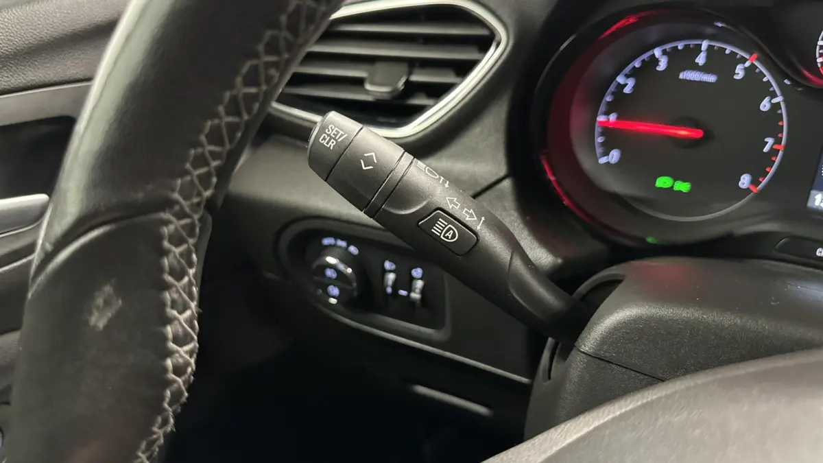 1.2 Turbo Innovation AUTOMAAT STOELVER CRUISE CAMERA NAVI LM CARPLAY.
