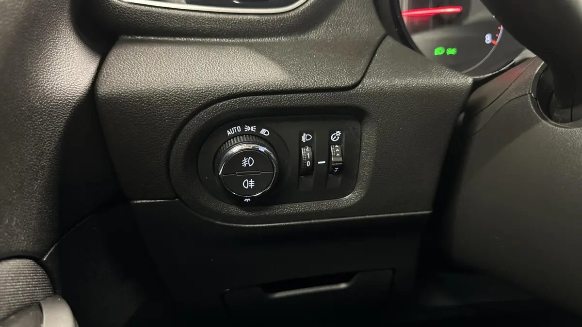 1.2 Turbo Innovation AUTOMAAT STOELVER CRUISE CAMERA NAVI LM CARPLAY.
