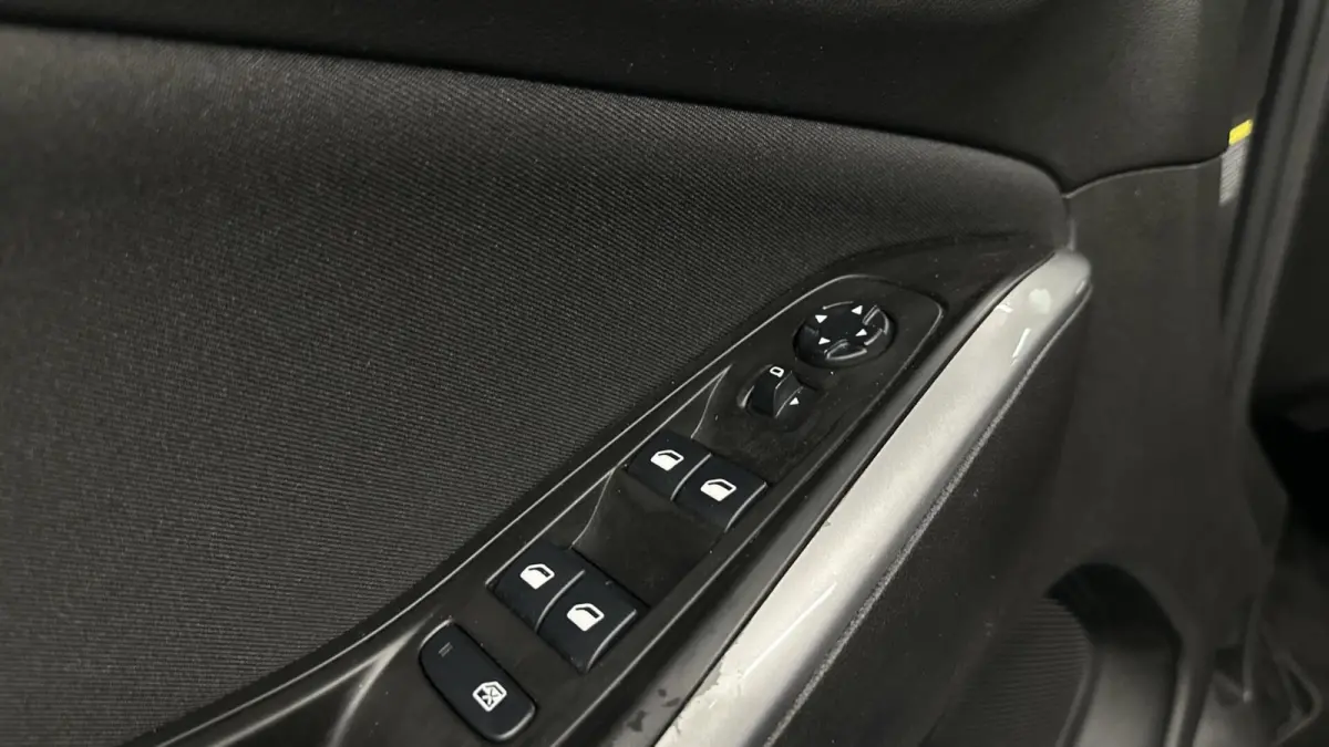 1.2 Turbo Innovation AUTOMAAT STOELVER CRUISE CAMERA NAVI LM CARPLAY.
