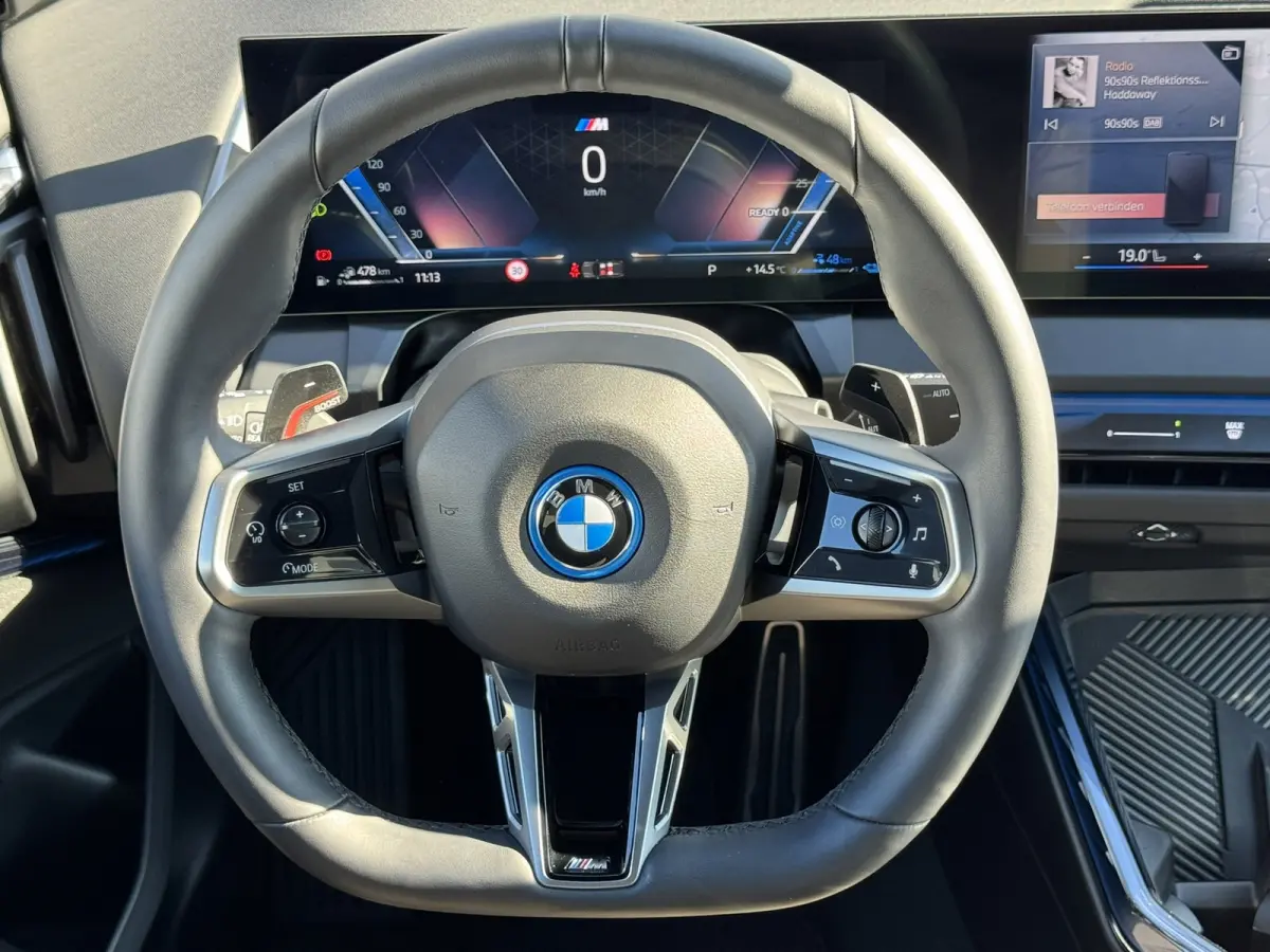 30e xDrive PHEV Fabrieksgarantie mei 2028 SOH 99% Clima Cruise Head-Up Stoelverwarming/ koeling Apple / Android 360 camera