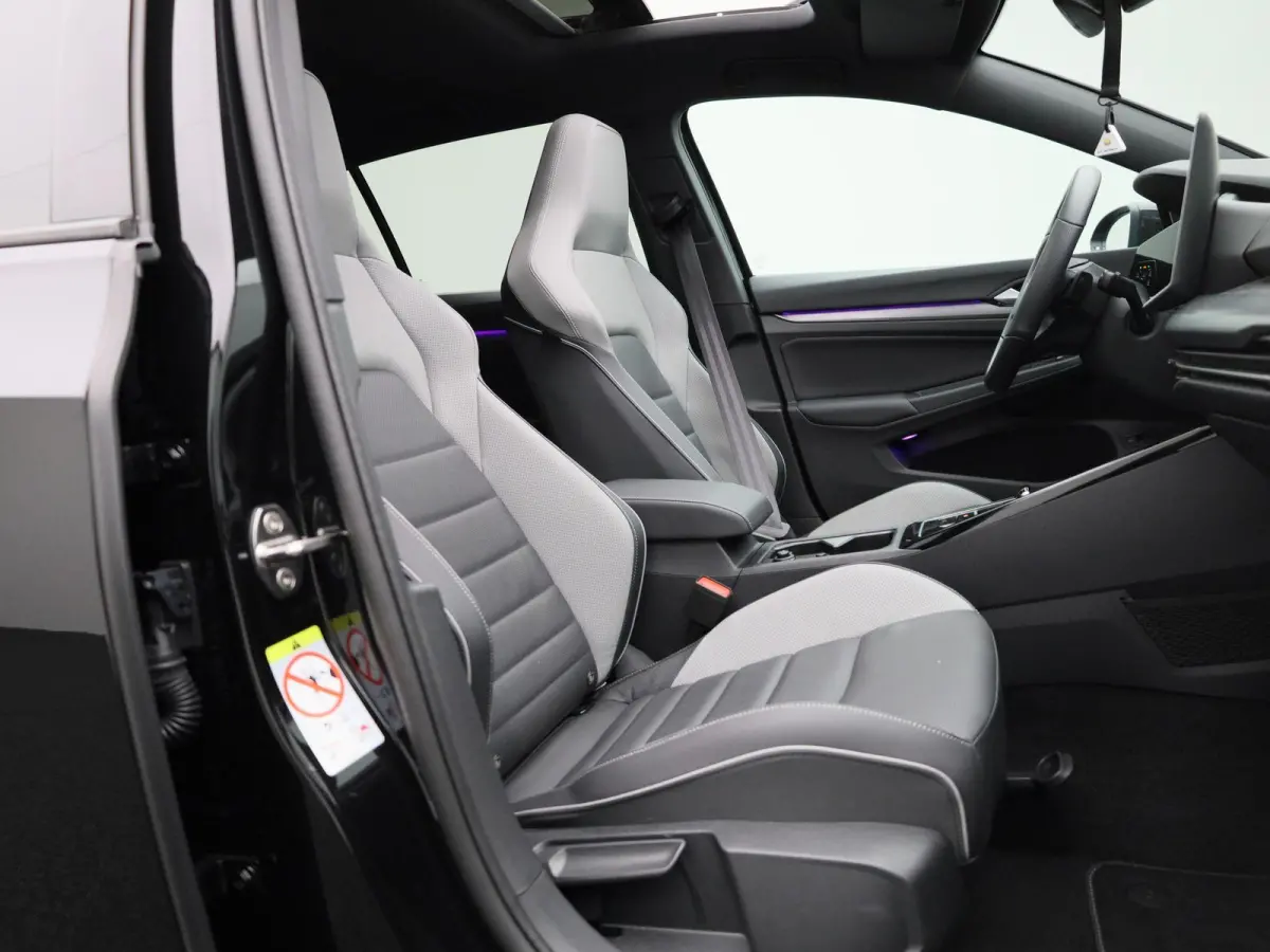 1.5 eHybrid GTE 272 PK | DEMO | VOLLEDIG LEDER | PANORAMADAK | HEAD UP DISPLAY | MEMORY STOELEN | STOELVERWARMING EN KOELING | LED STRIP | TREKHAAK |