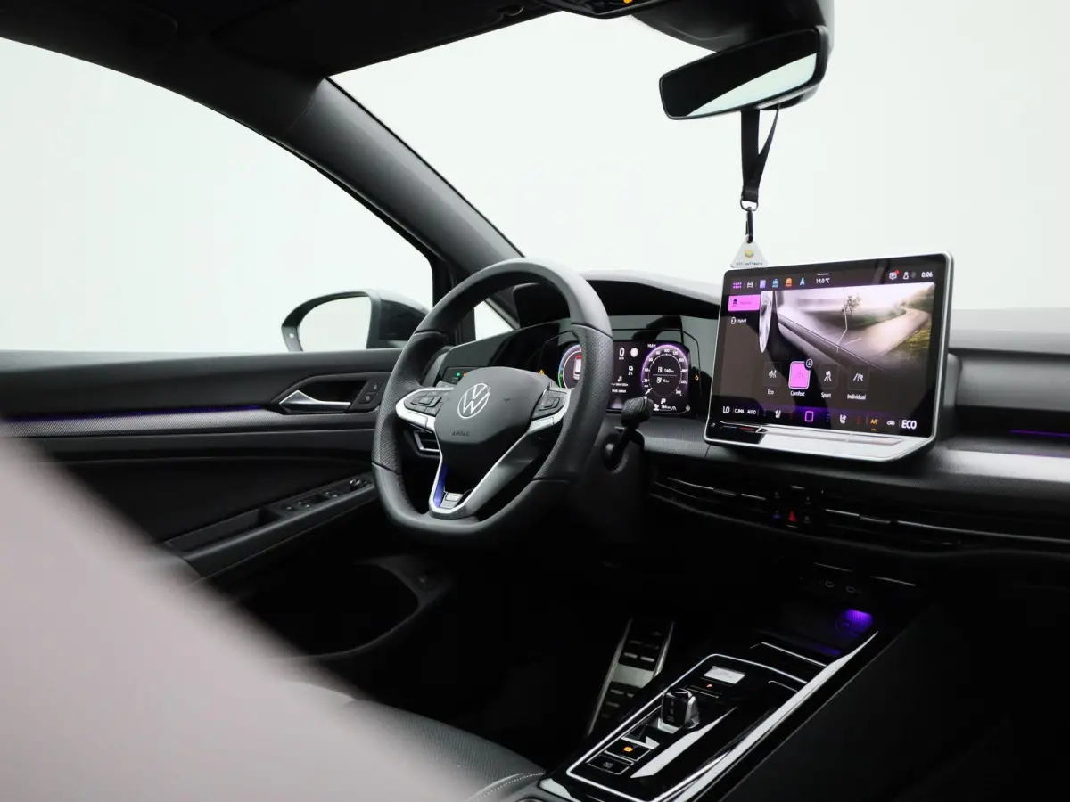 1.5 eHybrid GTE 272 PK | DEMO | VOLLEDIG LEDER | PANORAMADAK | HEAD UP DISPLAY | MEMORY STOELEN | STOELVERWARMING EN KOELING | LED STRIP | TREKHAAK |