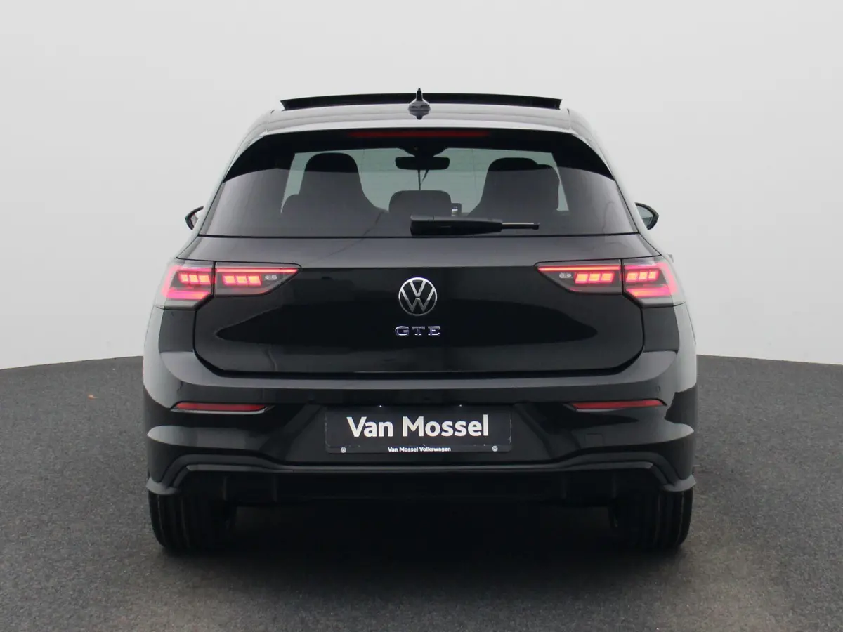1.5 eHybrid GTE 272 PK | DEMO | VOLLEDIG LEDER | PANORAMADAK | HEAD UP DISPLAY | MEMORY STOELEN | STOELVERWARMING EN KOELING | LED STRIP | TREKHAAK |