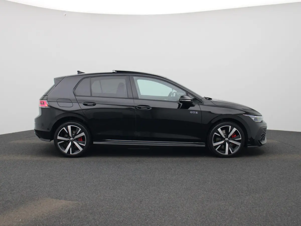 1.5 eHybrid GTE 272 PK | DEMO | VOLLEDIG LEDER | PANORAMADAK | HEAD UP DISPLAY | MEMORY STOELEN | STOELVERWARMING EN KOELING | LED STRIP | TREKHAAK |