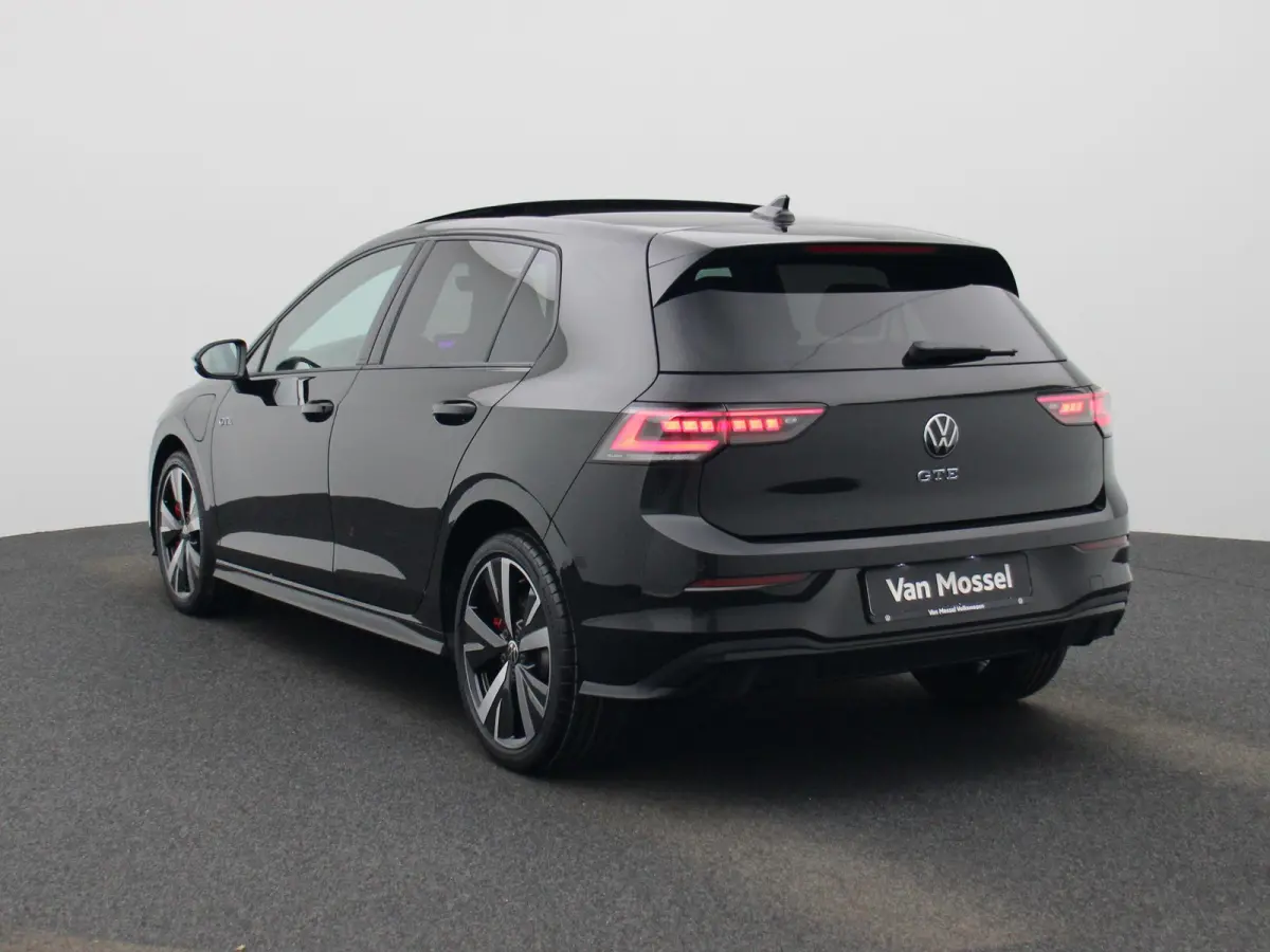 1.5 eHybrid GTE 272 PK | DEMO | VOLLEDIG LEDER | PANORAMADAK | HEAD UP DISPLAY | MEMORY STOELEN | STOELVERWARMING EN KOELING | LED STRIP | TREKHAAK |
