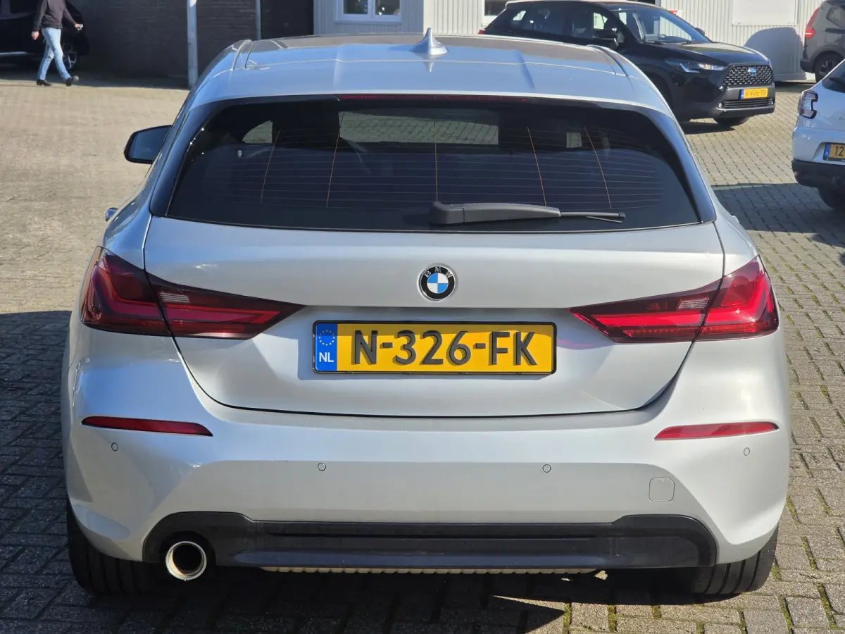 118i Business Edition M sport stuur | Sportline | Panoramadak | Sportstoelen
