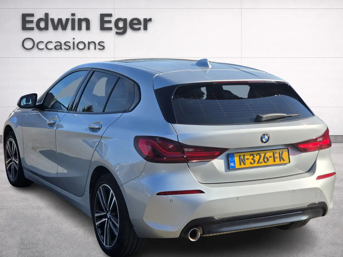 118i Business Edition M sport stuur | Sportline | Panoramadak | Sportstoelen