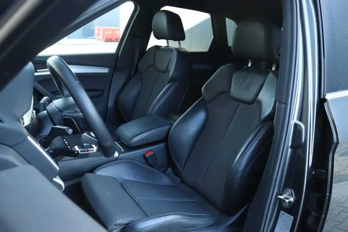 55 TFSIe Quattro Competition / 3x S-Line / 367PK / Automaat / Navi / Matrix LED / Camera / Trekhaak / 20"!
