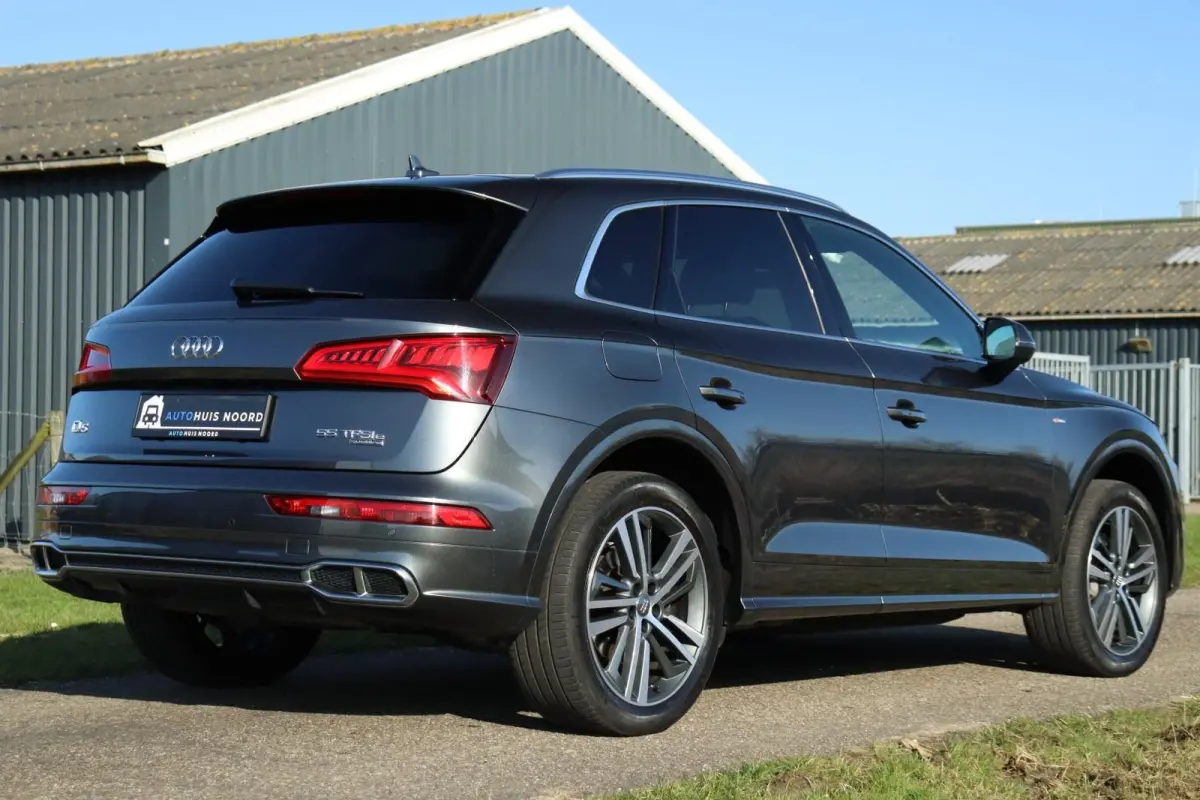 55 TFSIe Quattro Competition / 3x S-Line / 367PK / Automaat / Navi / Matrix LED / Camera / Trekhaak / 20"!