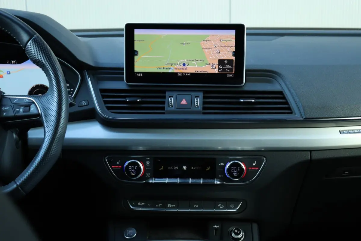 55 TFSIe Quattro Competition / 3x S-Line / 367PK / Automaat / Navi / Matrix LED / Camera / Trekhaak / 20"!