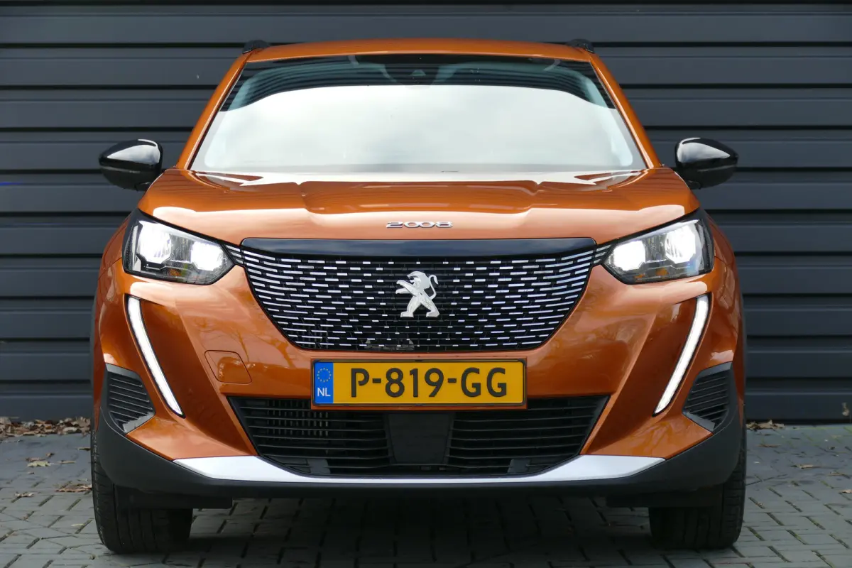 1.2 PURETECH 130PK ALLURE PACK AUTOMAAT / NAVI / LED / CLIMA / PDC / AFN. TREKHAAK / 17"LMV/ CAMERA / BLUETOOTH / CRUISECONTROL / 2E EIGENAAR / SCHITTERENDE STAAT !!