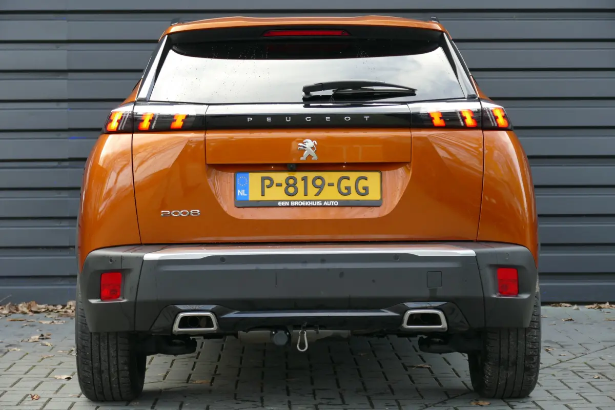 1.2 PURETECH 130PK ALLURE PACK AUTOMAAT / NAVI / LED / CLIMA / PDC / AFN. TREKHAAK / 17"LMV/ CAMERA / BLUETOOTH / CRUISECONTROL / 2E EIGENAAR / SCHITTERENDE STAAT !!