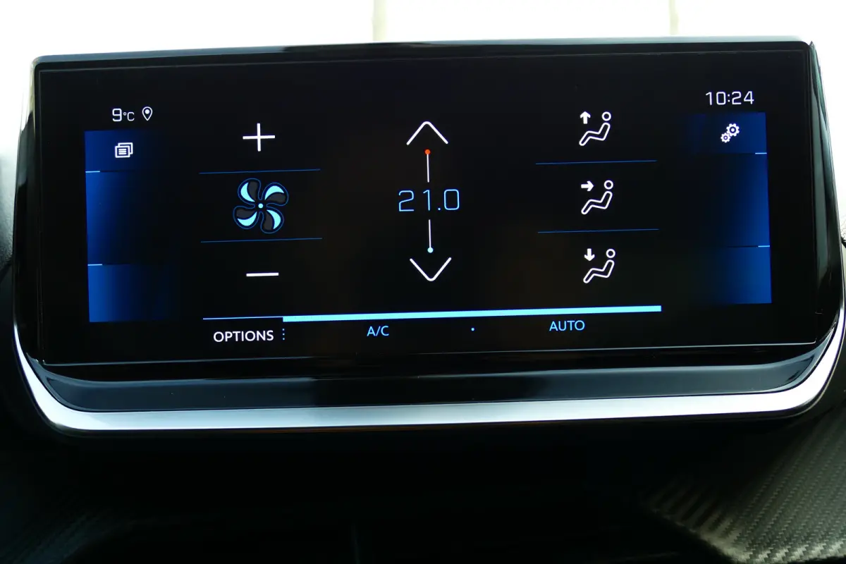 1.2 PURETECH 130PK ALLURE PACK AUTOMAAT / NAVI / LED / CLIMA / PDC / AFN. TREKHAAK / 17"LMV/ CAMERA / BLUETOOTH / CRUISECONTROL / 2E EIGENAAR / SCHITTERENDE STAAT !!