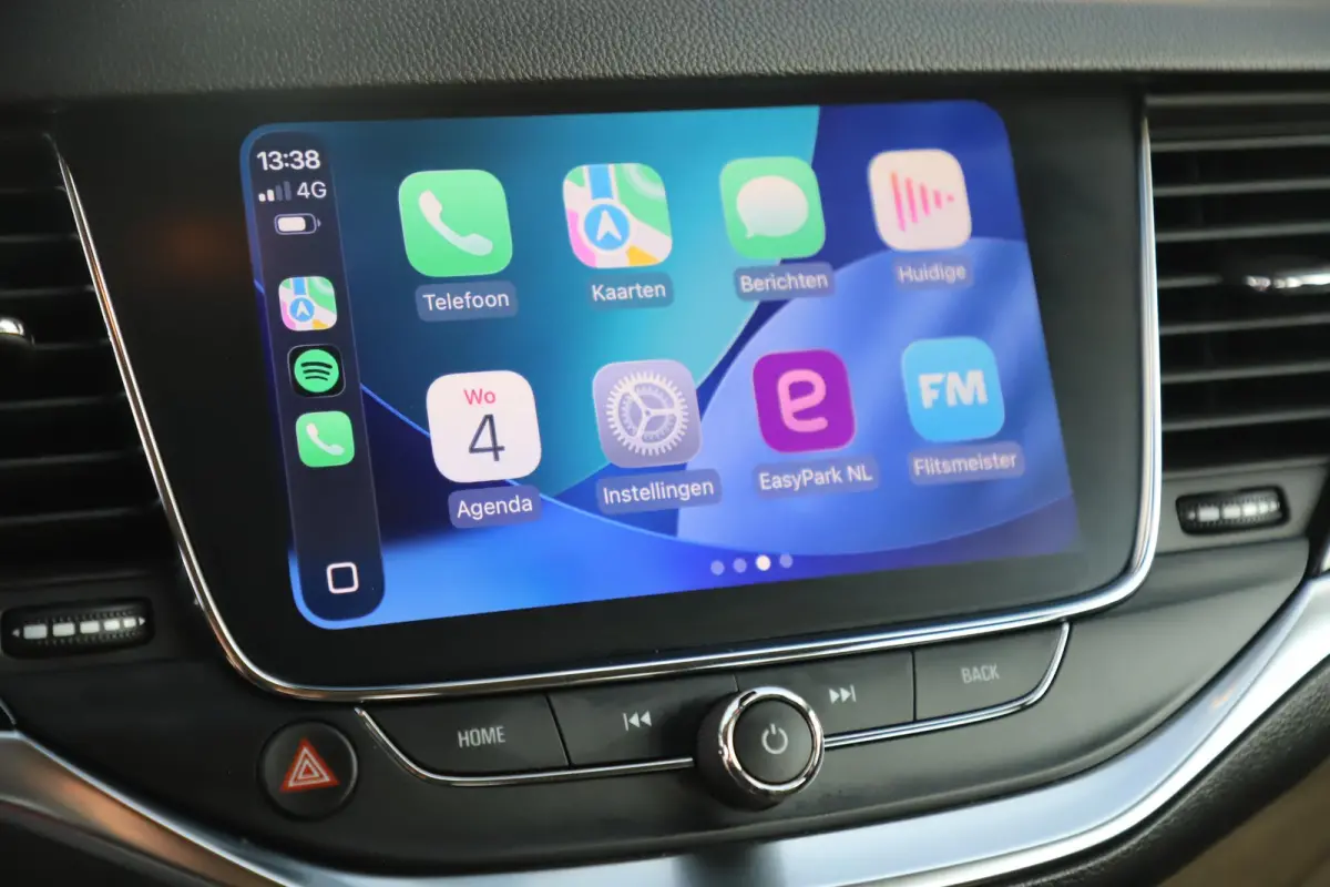 1.2 Elegance 110PK Navigatie 16 inch LMV Carplay Android Airco Cruise Control