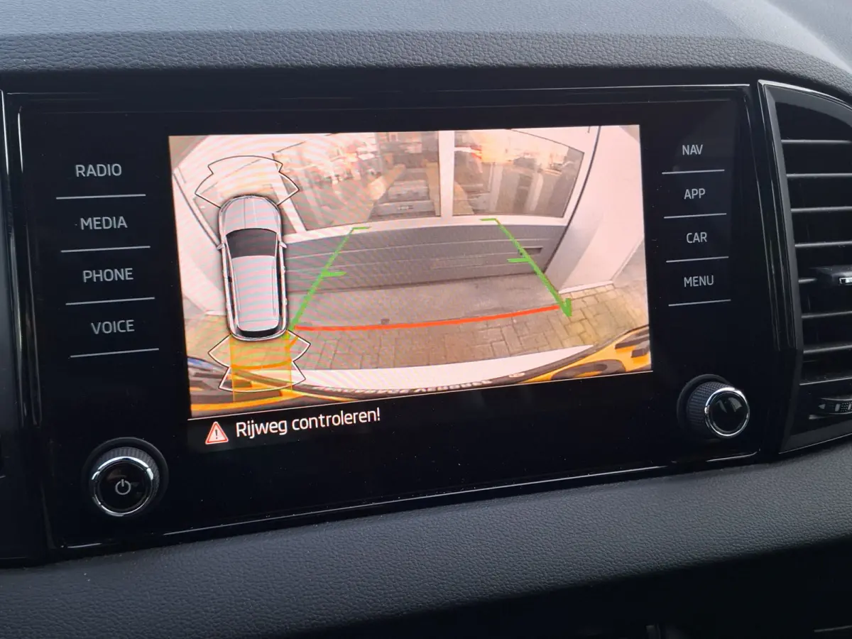 1.5 TSI ACT Sportline Business | Android/Apple Carplay | Adaptive Cruise Control | LMV 18" | Achteruitrijcamera | PDC V+A | Elektrische kofferbak | Climate control