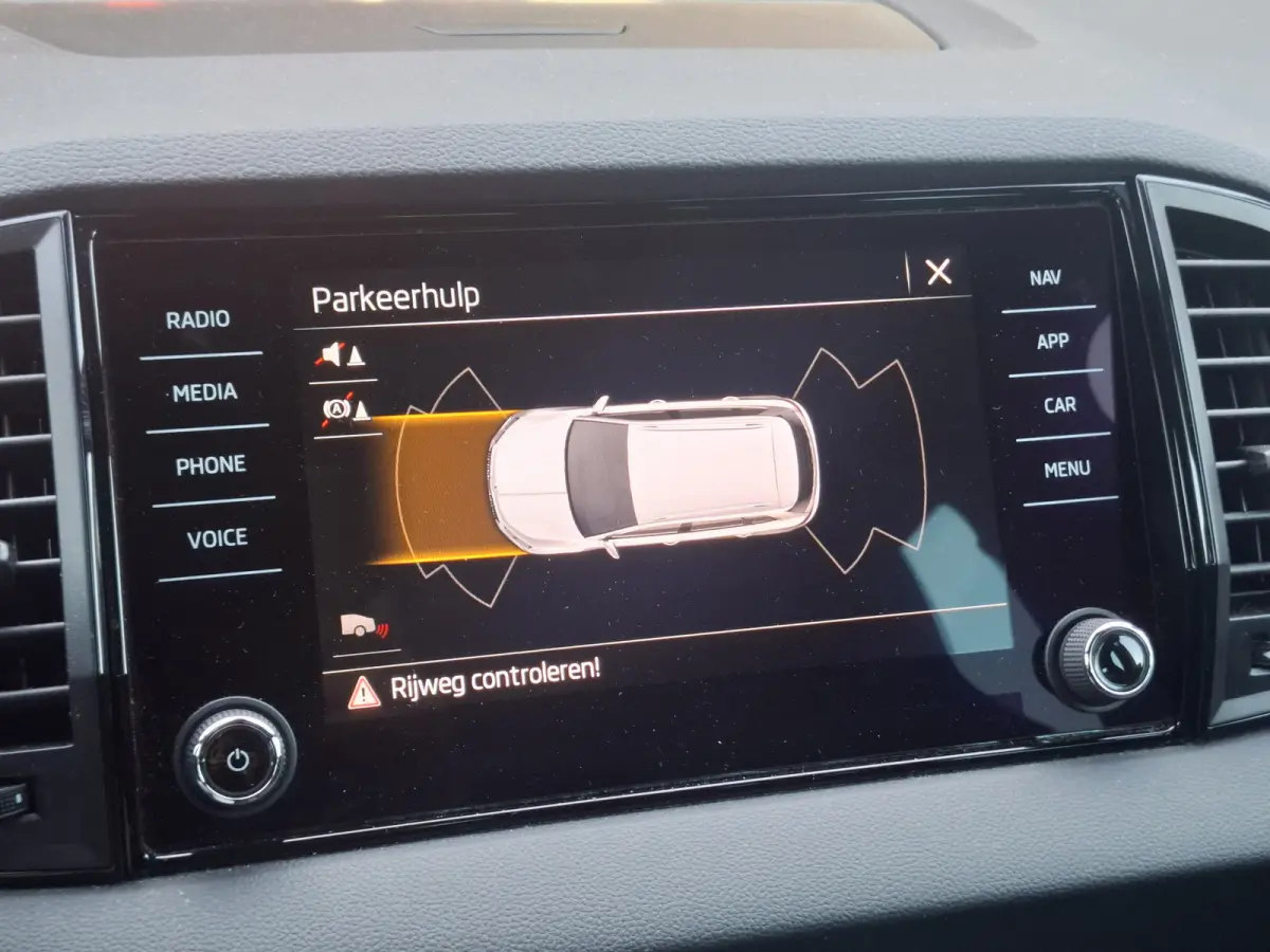1.5 TSI ACT Sportline Business | Android/Apple Carplay | Adaptive Cruise Control | LMV 18" | Achteruitrijcamera | PDC V+A | Elektrische kofferbak | Climate control