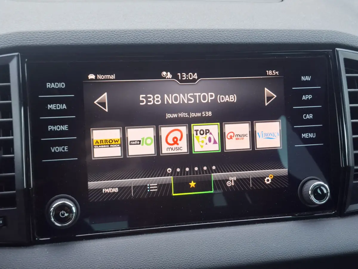 1.5 TSI ACT Sportline Business | Android/Apple Carplay | Adaptive Cruise Control | LMV 18" | Achteruitrijcamera | PDC V+A | Elektrische kofferbak | Climate control