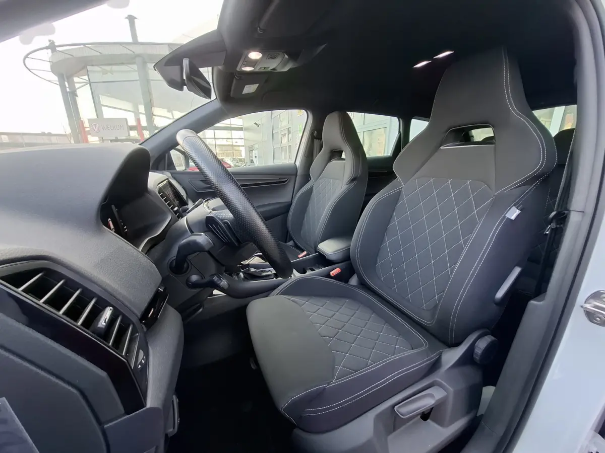 1.5 TSI ACT Sportline Business | Android/Apple Carplay | Adaptive Cruise Control | LMV 18" | Achteruitrijcamera | PDC V+A | Elektrische kofferbak | Climate control