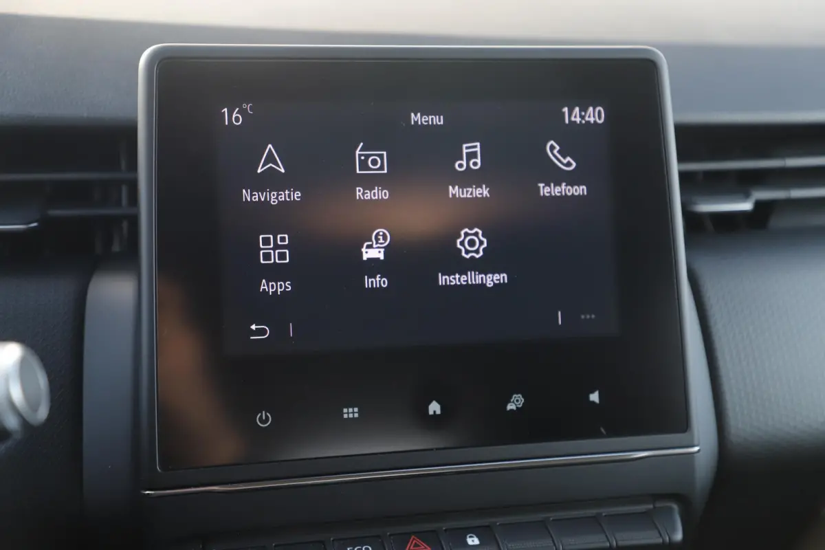 1.6 E-Tech Hybrid 140 Business Zen Automaat 16 inch LMV Navigatie Carplay Android Airco Cruise Control LED Rijstrooksensor Parkeersensor