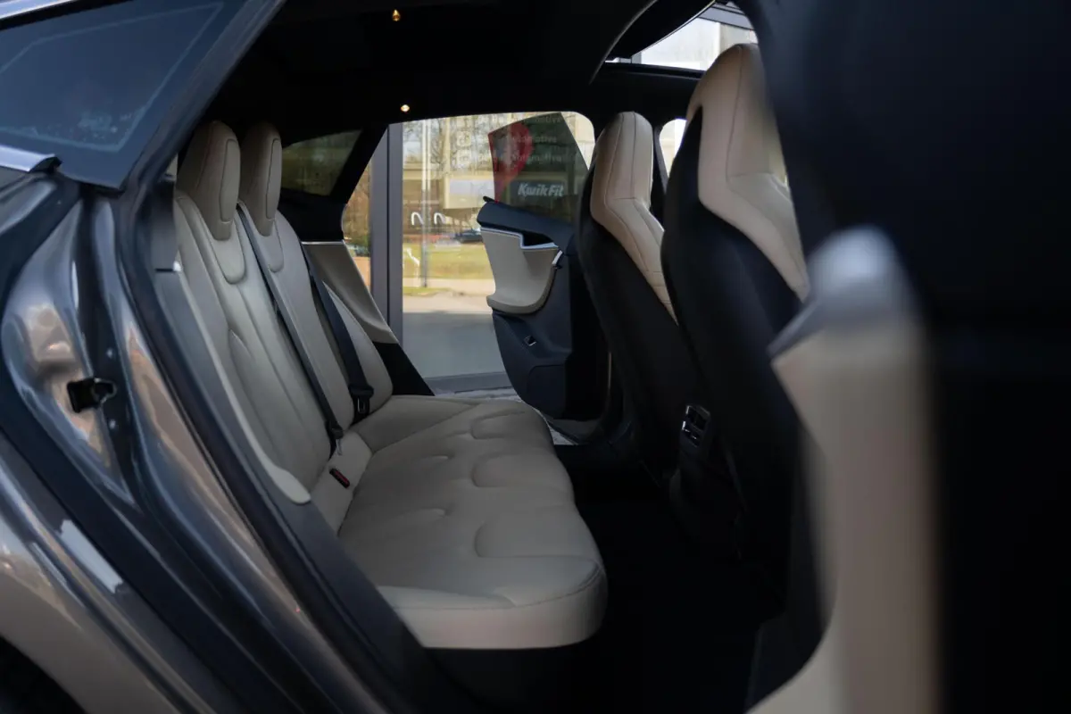 Facelift|Free SuperCharge|Panoramadak|BTW|21 inch Turbine|SOH 93|Leder|Titanium|Org. NL|2 eig.|Dealer Onderhouden
