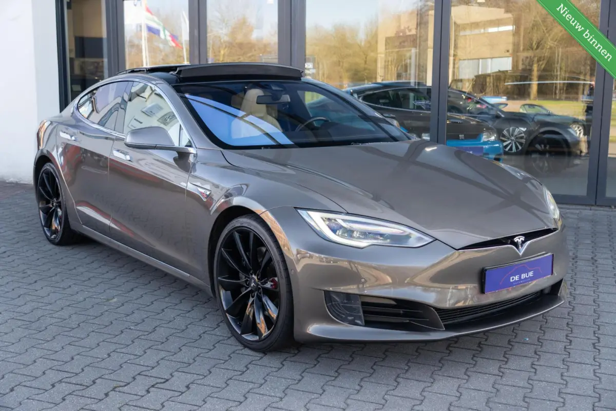 Facelift|Free SuperCharge|Panoramadak|BTW|21 inch Turbine|SOH 93|Leder|Titanium|Org. NL|2 eig.|Dealer Onderhouden