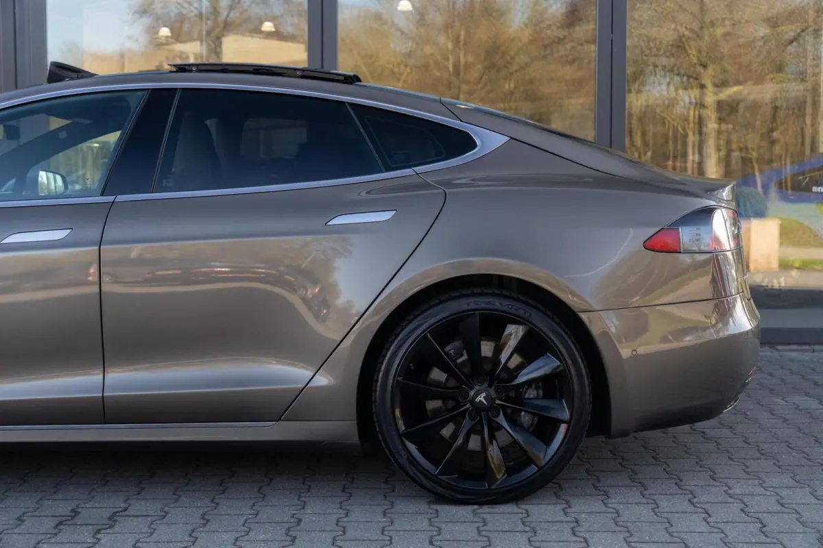 Facelift|Free SuperCharge|Panoramadak|BTW|21 inch Turbine|SOH 93|Leder|Titanium|Org. NL|2 eig.|Dealer Onderhouden