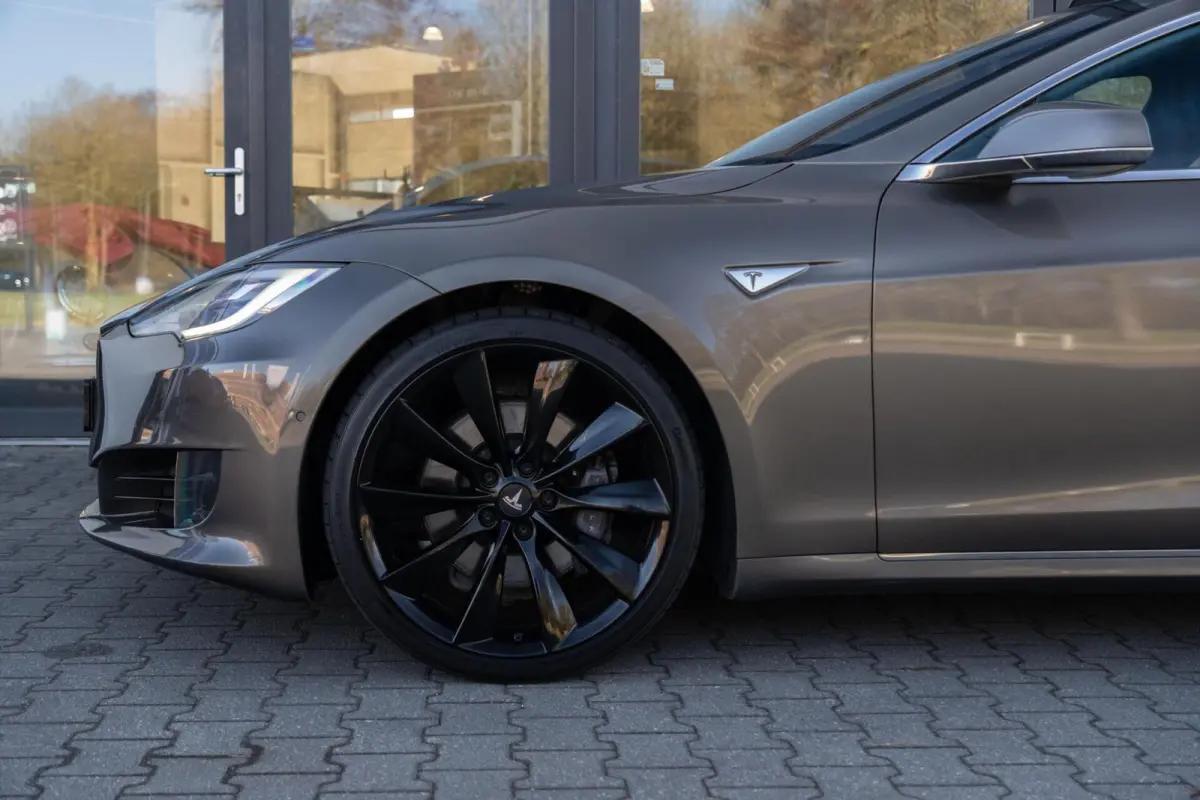 Facelift|Free SuperCharge|Panoramadak|BTW|21 inch Turbine|SOH 93|Leder|Titanium|Org. NL|2 eig.|Dealer Onderhouden