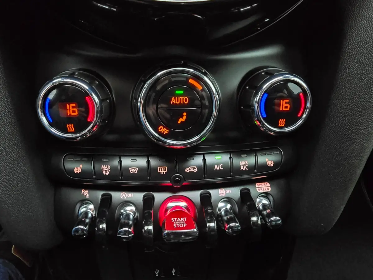 S 2.0 60 Years Edition | Pano | H&K | Yours Leder | Adap. Cruise | Navi