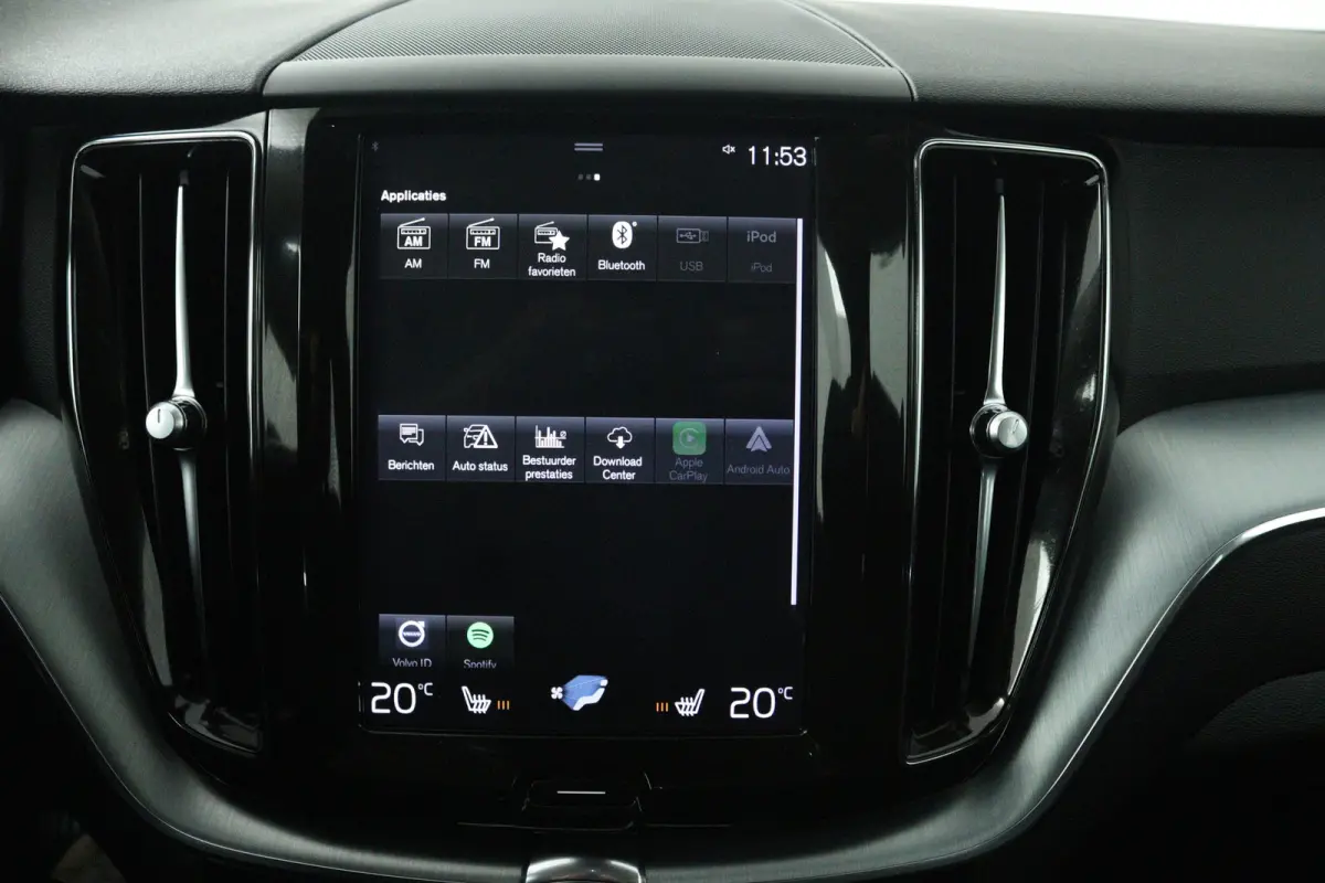 2.0 T5 AWD Momentum (TREKHAAK, STOELVERWARMING, ELEKTR STOELEN, CRUISE CONTROL, PARKEERSENSOREN)