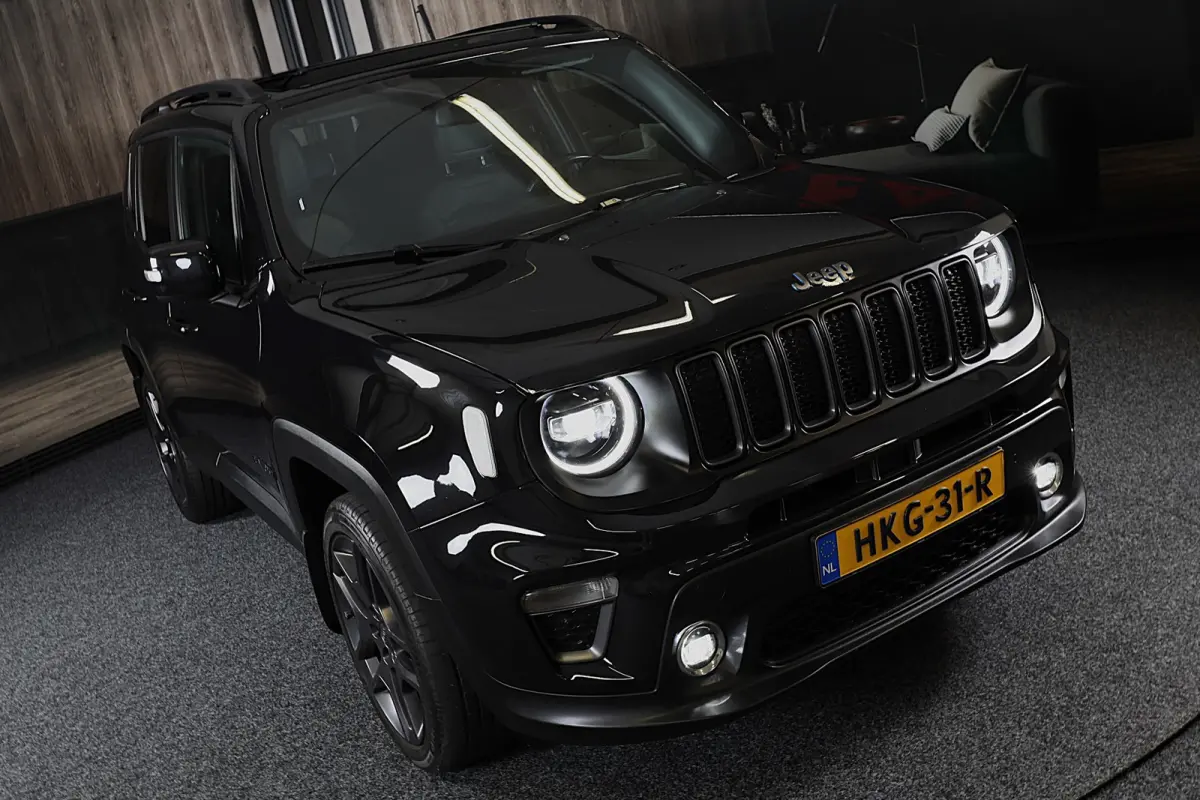4xe 240 Plug-in Hybrid Electric S / Aut / Navi / Cruise / Camera / Leder / Open Panoramadak / Led / Pdc / 19 Inch