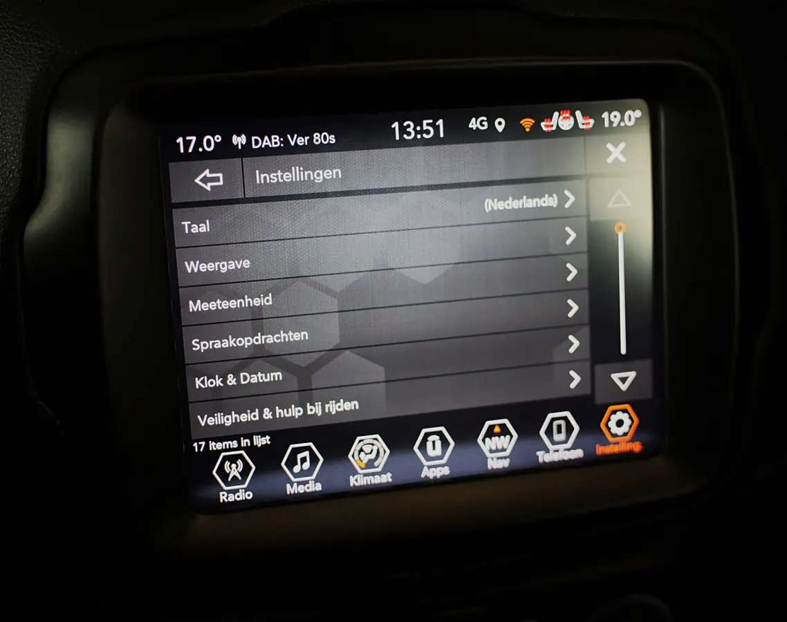 4xe 240 Plug-in Hybrid Electric S / Aut / Navi / Cruise / Camera / Leder / Open Panoramadak / Led / Pdc / 19 Inch