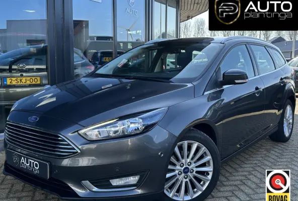 1.0 Titanium | Zeer Nette Staat | 2e Eigenaar | NL AUTO | Nieuwe D-riem 2026 | Grote Beurt 2026 | Parkeersensoren Voor en Achter | Navigatie | Climate Control | Cruise Control | NAP |