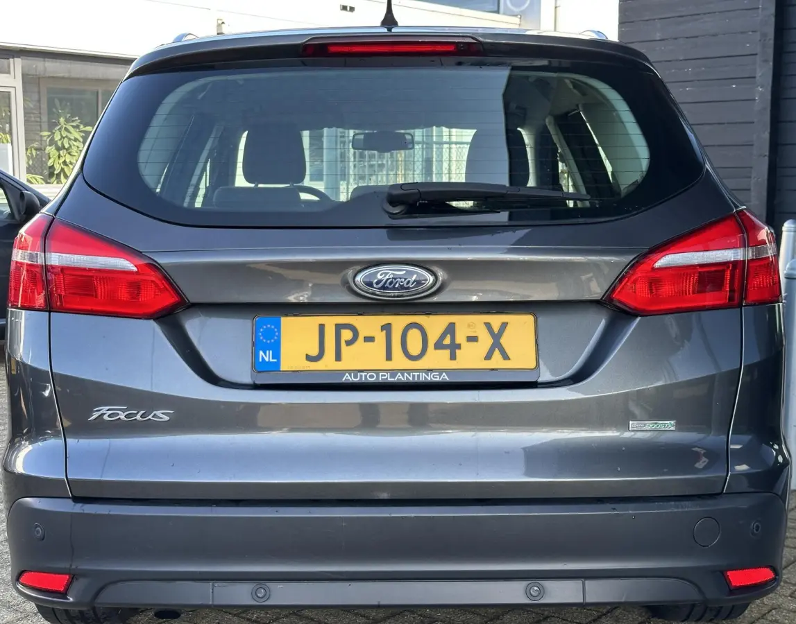 1.0 Titanium 125PK | Zeer Nette Staat | 2e Eigenaar | NL AUTO | Nieuwe D-riem 2026 | Grote Beurt 2026 | Parkeersensoren Voor en Achter | Navigatie | Climate Control | Cruise Control | NAP |