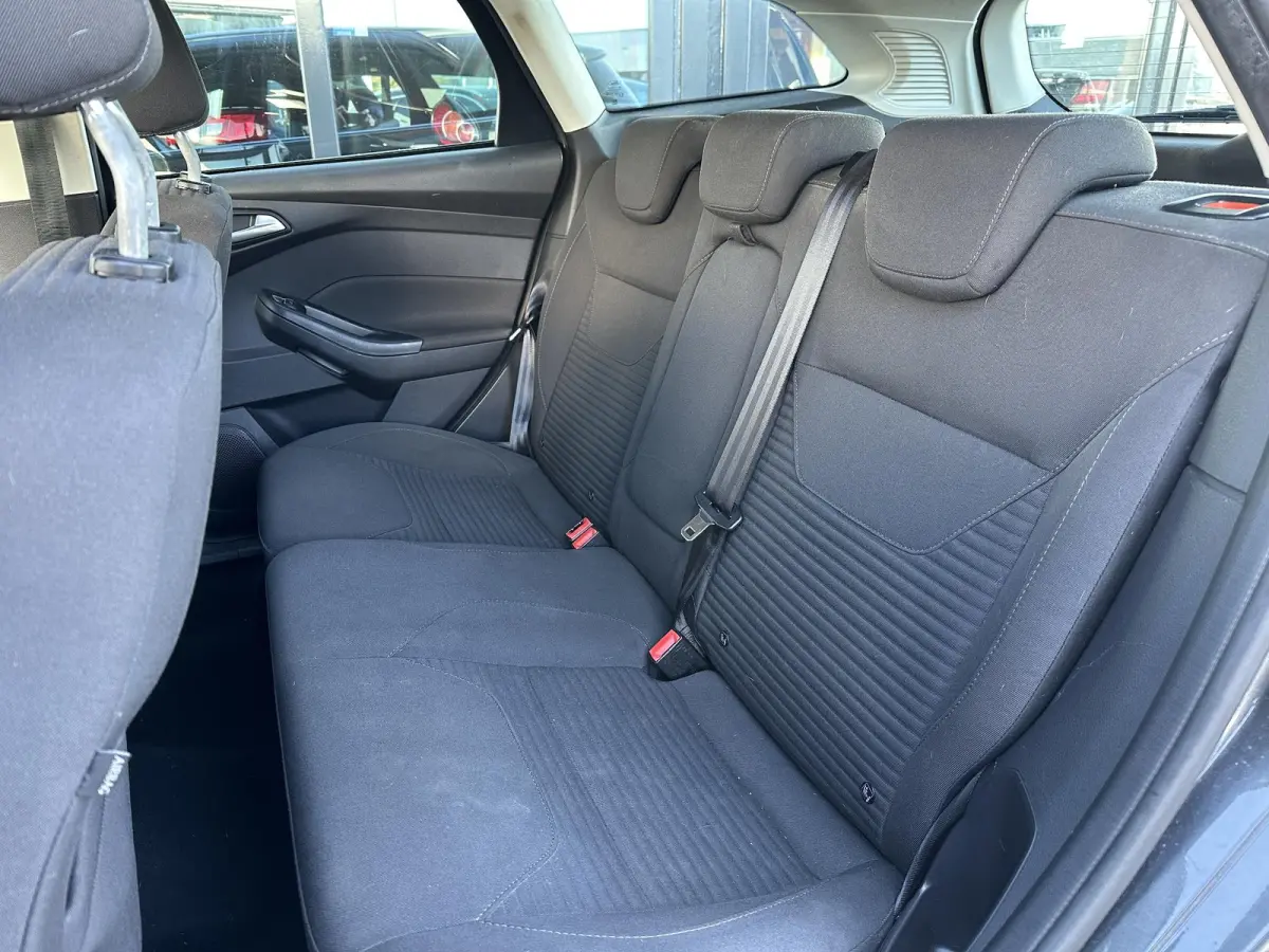 1.0 Titanium 125PK | Zeer Nette Staat | 2e Eigenaar | NL AUTO | Nieuwe D-riem 2026 | Grote Beurt 2026 | Parkeersensoren Voor en Achter | Navigatie | Climate Control | Cruise Control | NAP |